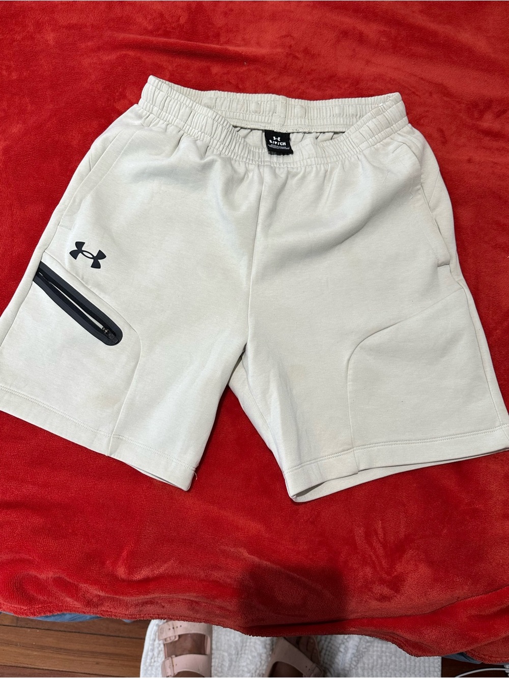 Under Armour Men’s Light Gray Athletic Shorts with Zip Pocket